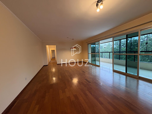 Living com espaço para Sala de jantar + Sala de TV
