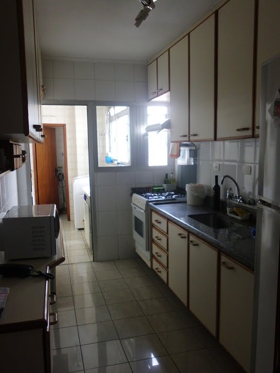 Cozinha com armários