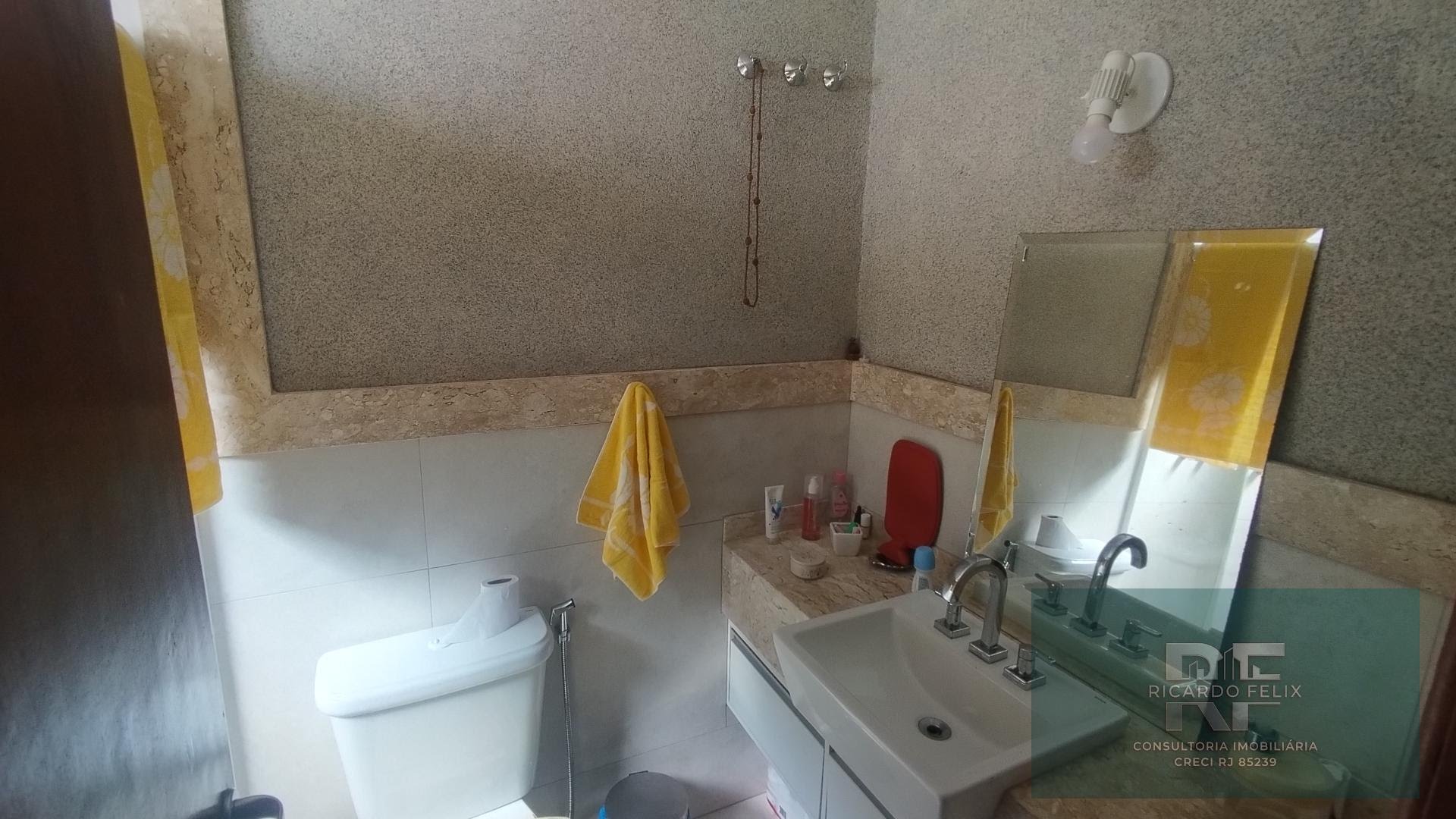 Casa à venda com 4 quartos, 1 suíte, 3 vagas e 343m² no Verdes Mares, Rio das Ostras (RJ) — foto 17 de 30