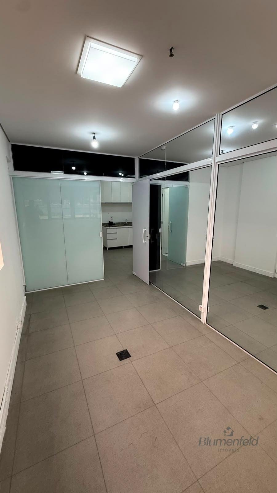 Comercial para alugar com 2 banheiros e 40m² no Centro, Arujá — foto principal