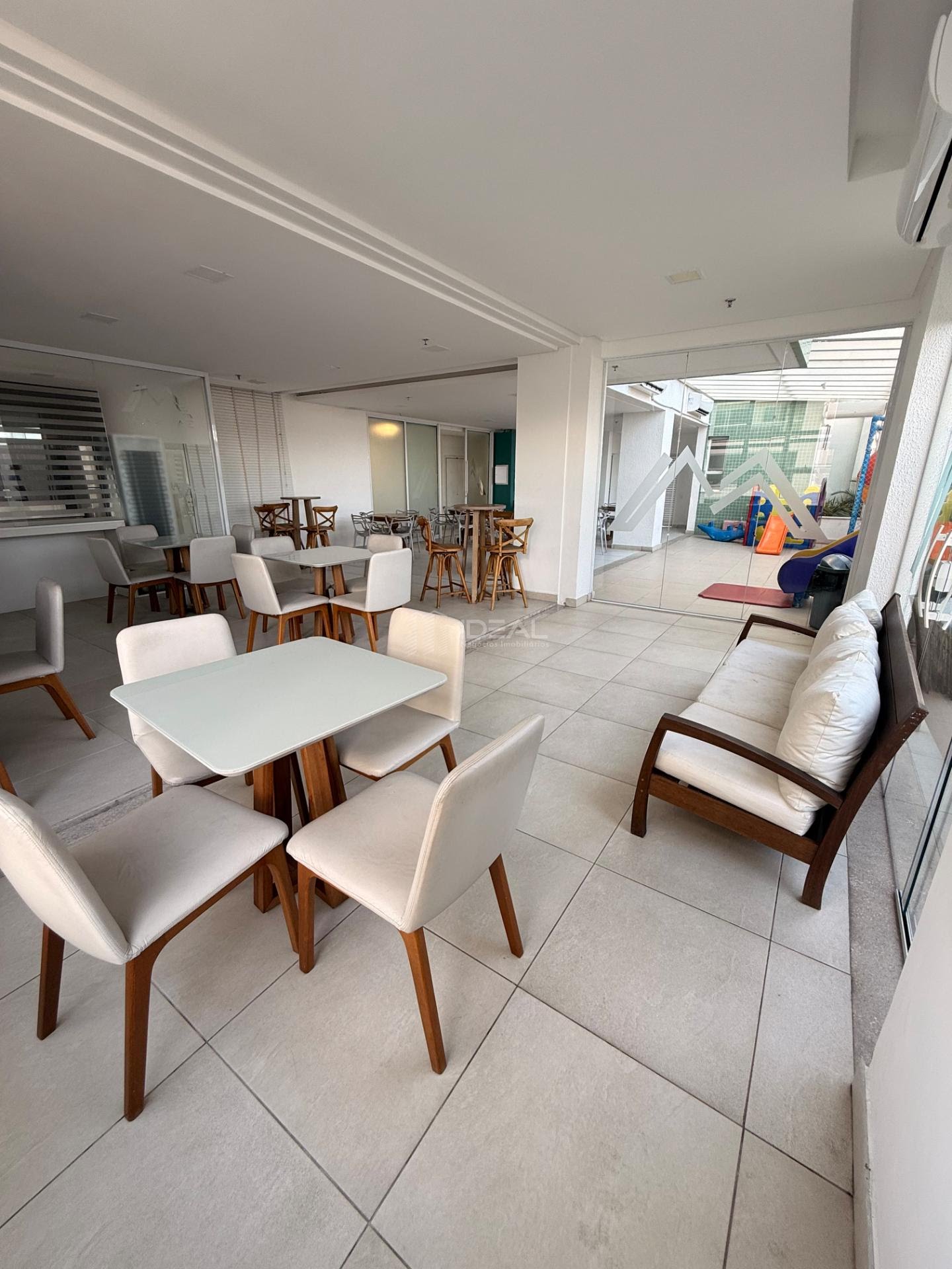 Cobertura à venda com 4 quartos, 3 suítes, 4 vagas e 220m² no Centro, Campos dos Goytacazes (RJ) — foto 17 de 30