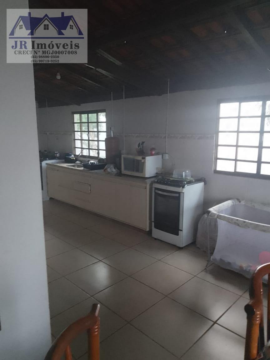 Casa à venda com 3 quartos, 1 suíte, 2 vagas e 300m² no Monte Castelo, Piranguçu (MG) — foto 11 de 25