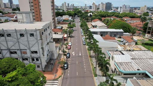 Edifício  desenvolvido para operações médicas, hospitalares e de diagnóstico