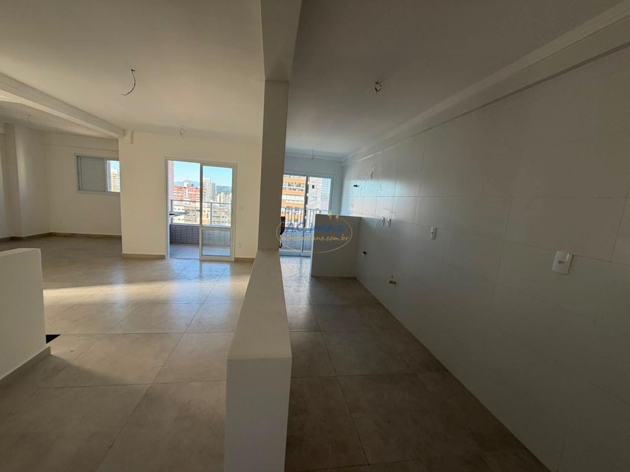 Apartamento à venda com 4 quartos, 3 suítes, 2 vagas e 135m² no Guilhermina, Praia Grande (SP) — foto 13 de 29