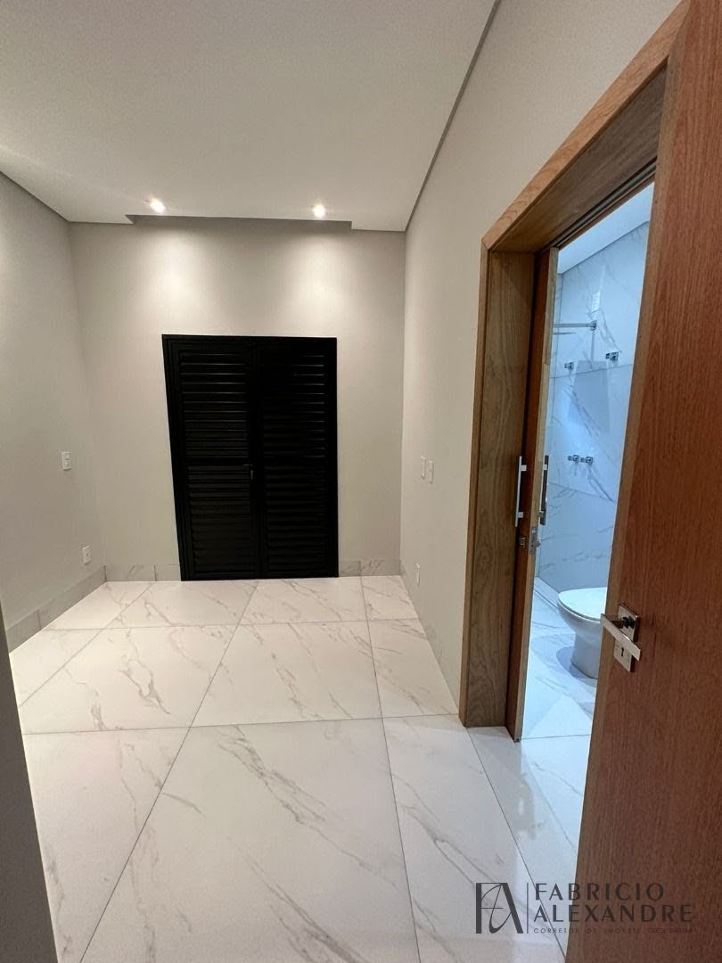 Casa à venda com 3 quartos, 3 suítes, 4 vagas e 181m² no Village Damha Mirassol III, Mirassol (SP) — foto 2 de 26