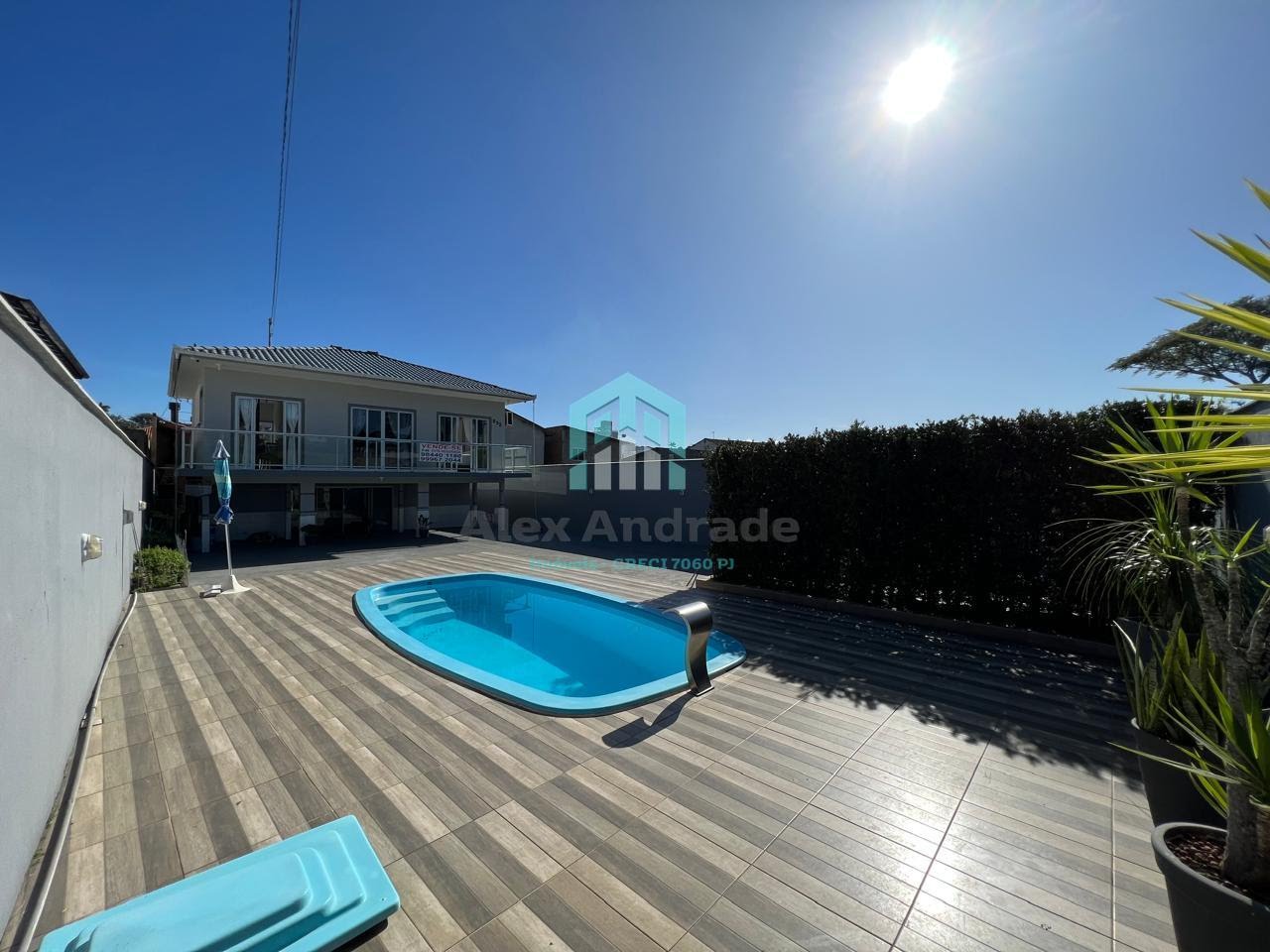 PISCINA