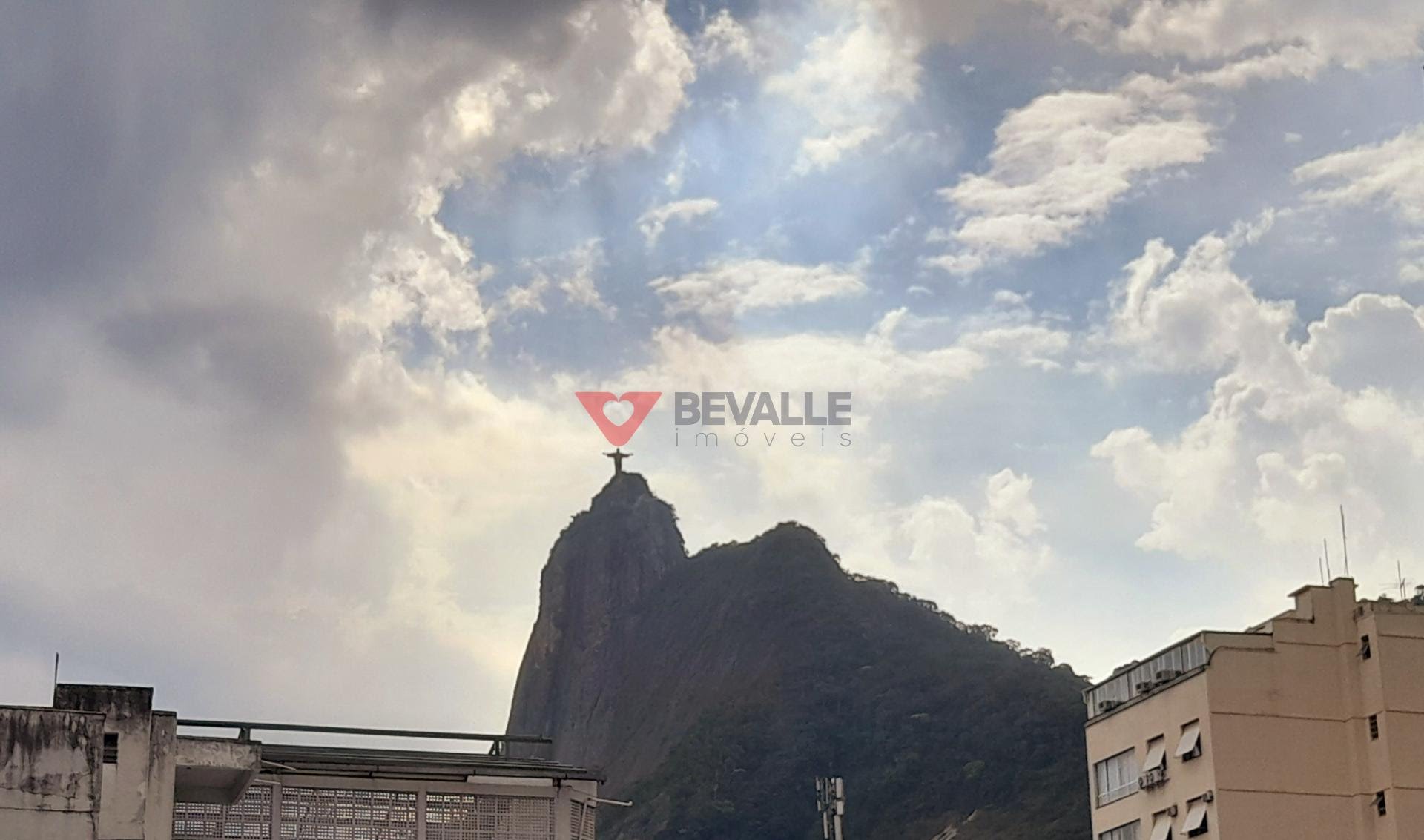 Casa à venda com 6 quartos, 2 banheiros, 6 vagas e 320m² no Botafogo, Rio de Janeiro (RJ) — foto 22 de 23