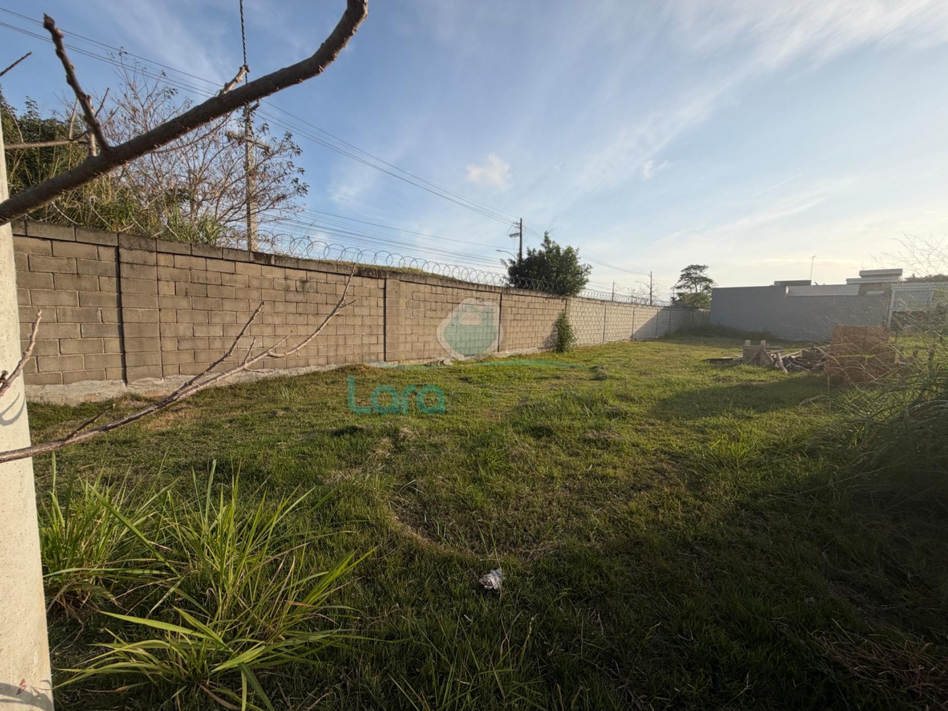 Terreno à venda com 300m² de terreno no Lagoa, Macaé (RJ) — foto 3 de 3