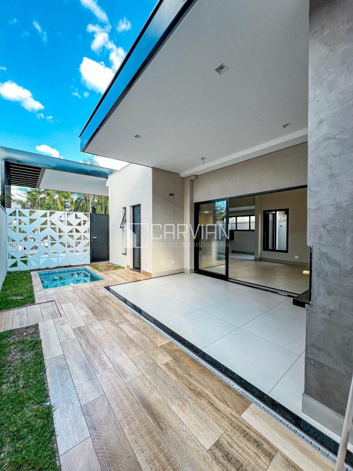 Casa à venda com 3 quartos, 3 suítes, 4 vagas e 186m² no Royal Park, Ribeirão Preto (SP) — foto 2 de 18