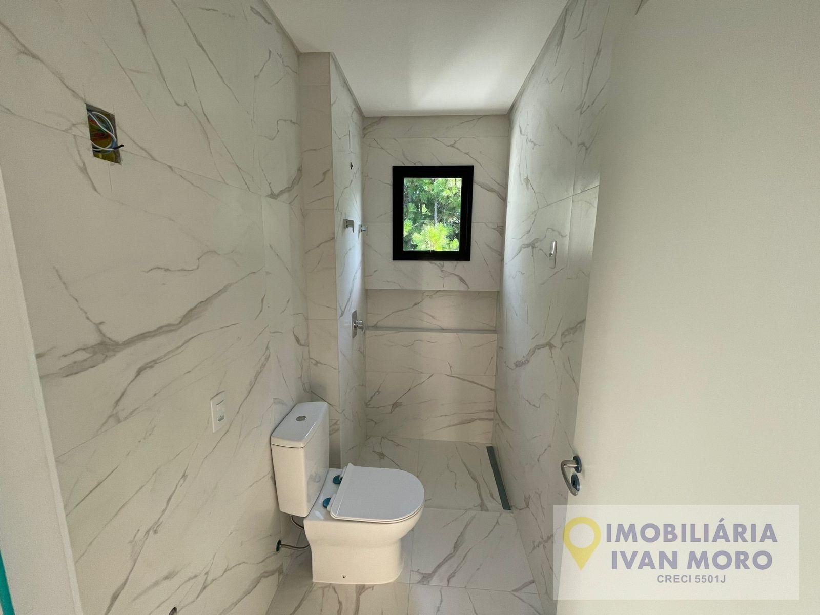 Casa à venda com 3 quartos, 3 suítes, 2 vagas e 153m² no São João do Rio Vermelho, Florianópolis (SC) — foto 12 de 26