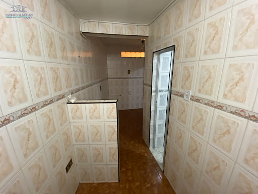 Área de serviço e cozinha