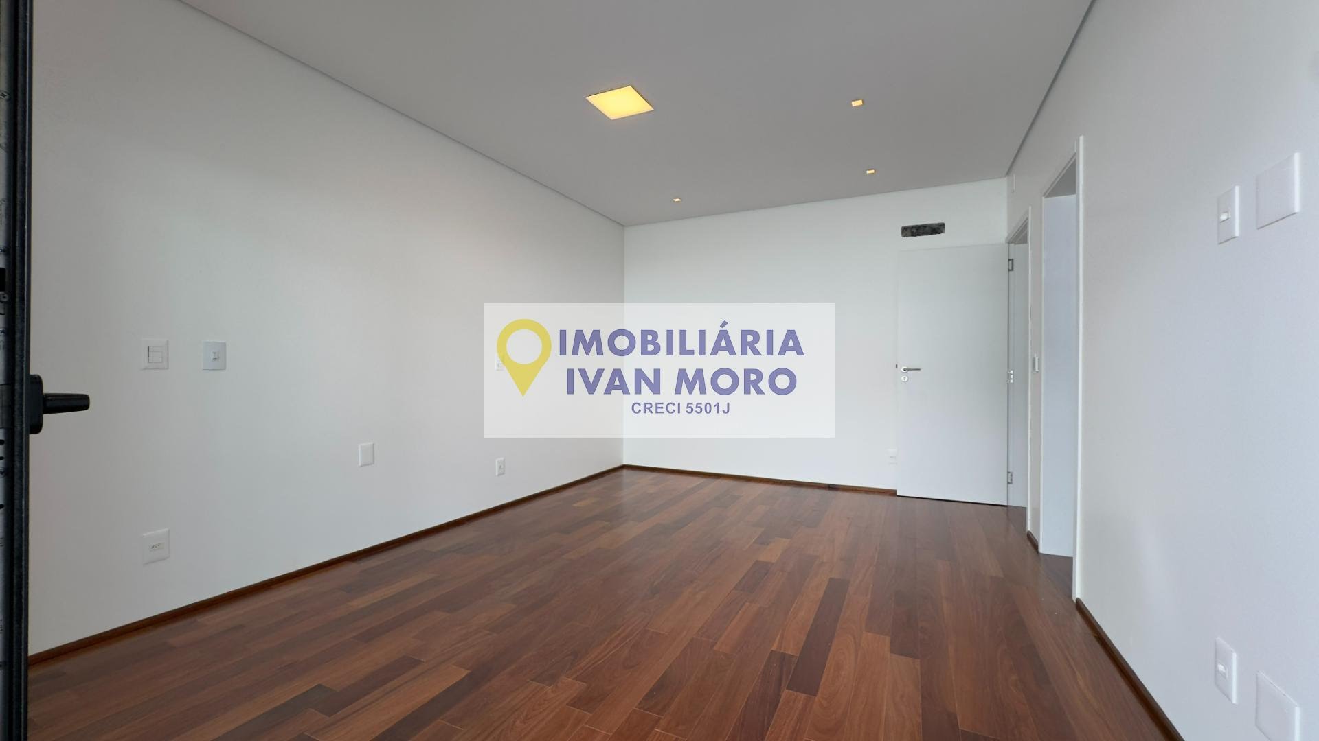 Casa à venda com 5 quartos, 5 suítes, 4 vagas e 467m² no Lagoa da Conceição, Florianópolis (SC) — foto 22 de 30