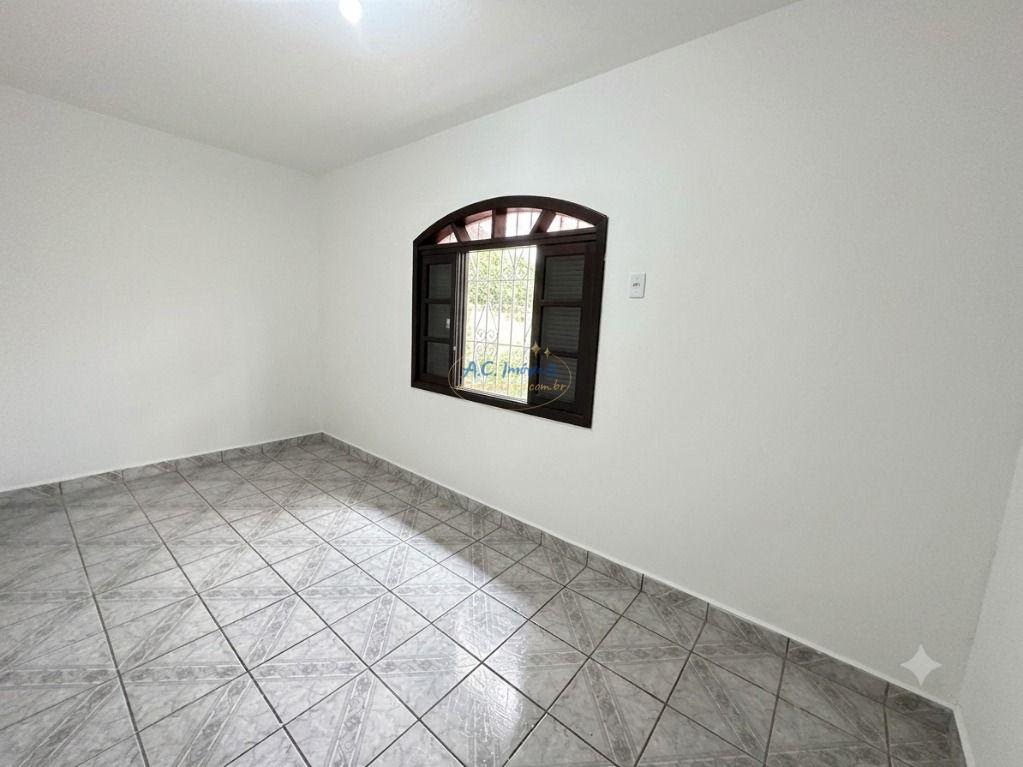Casa à venda com 2 quartos, 1 suíte, 4 vagas e 120m² no Aviação, Praia Grande (SP) — foto 16 de 18