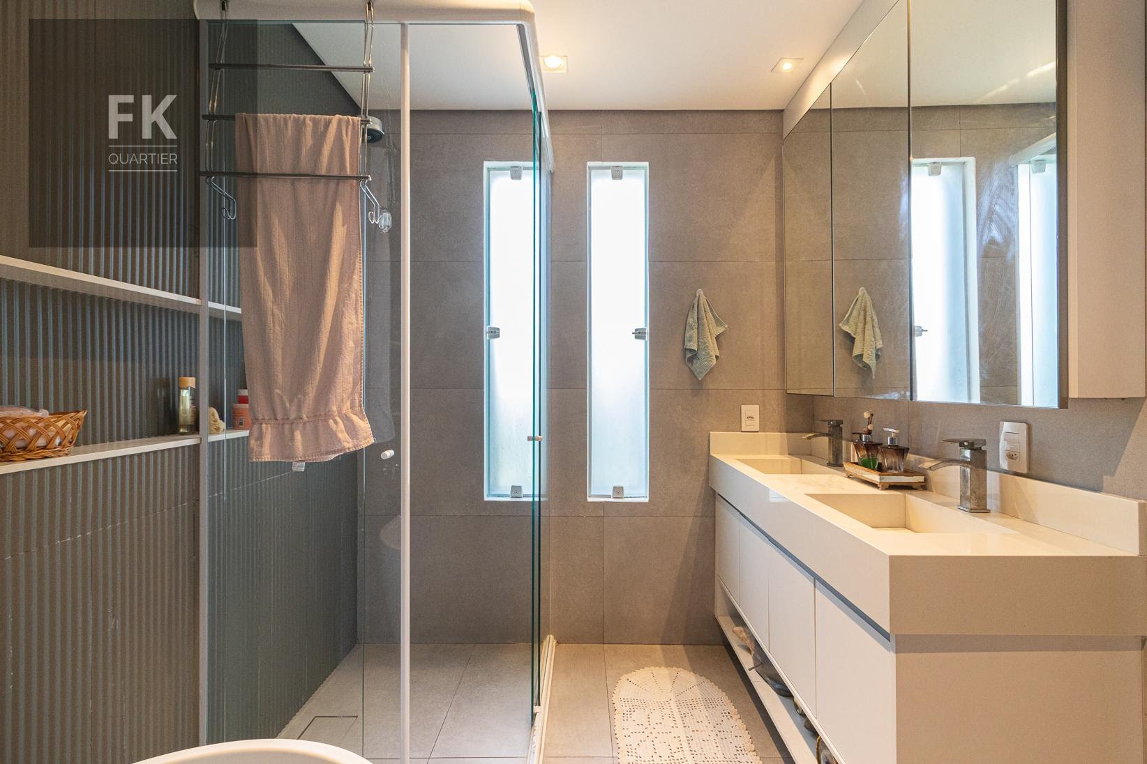 Casa à venda com 4 quartos, 4 suítes, 4 vagas e 319m² no Alphaville, Santana de Parnaíba (SP) — foto 21 de 29