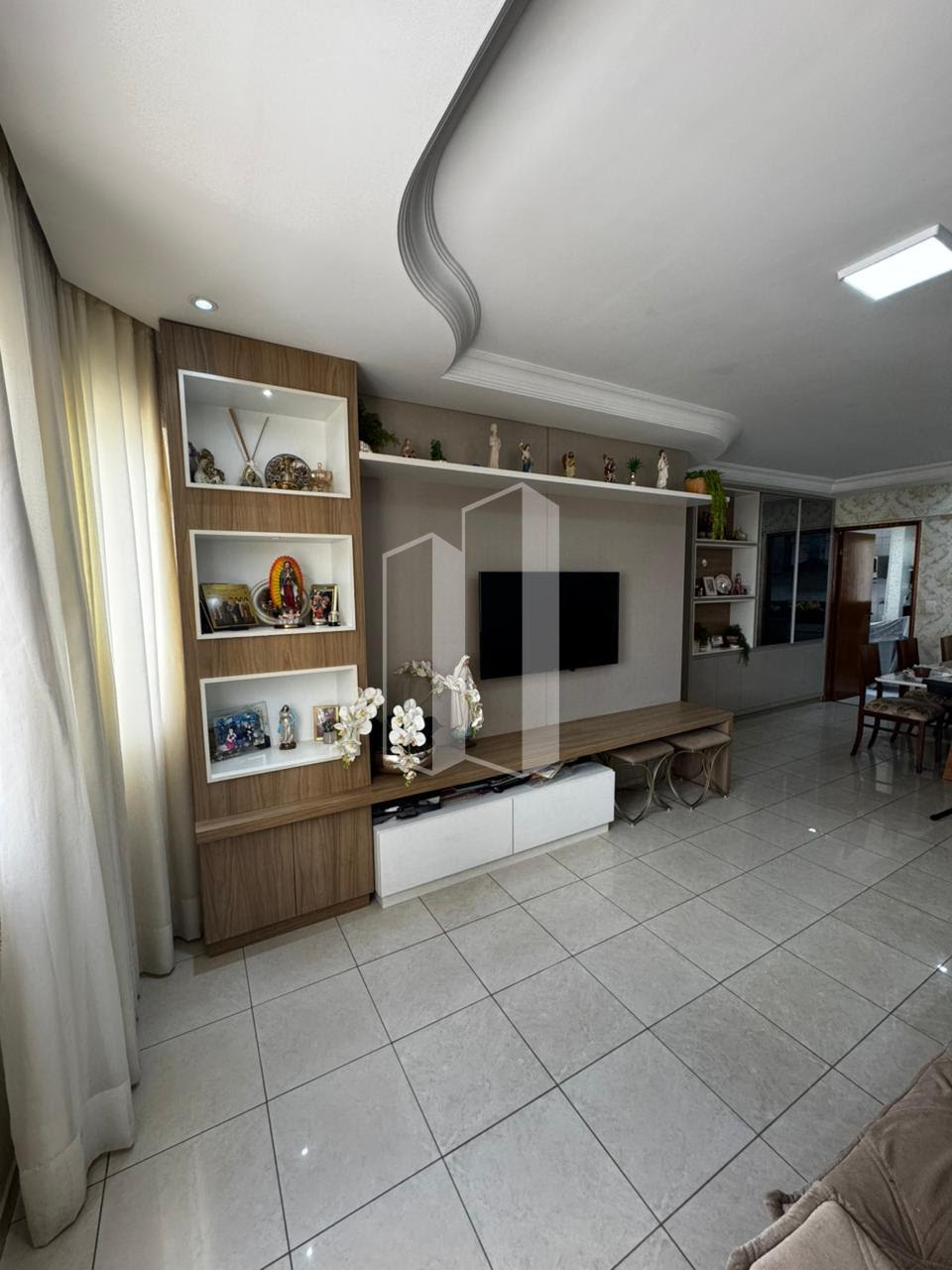 Apartamento à venda com 4 quartos, 1 suíte, 2 vagas e 110m² no Setor Bueno, Goiânia (GO) — foto 3 de 24