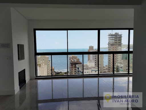 Apartamento  à venda em Meia Praia  -  Itapema, SC.