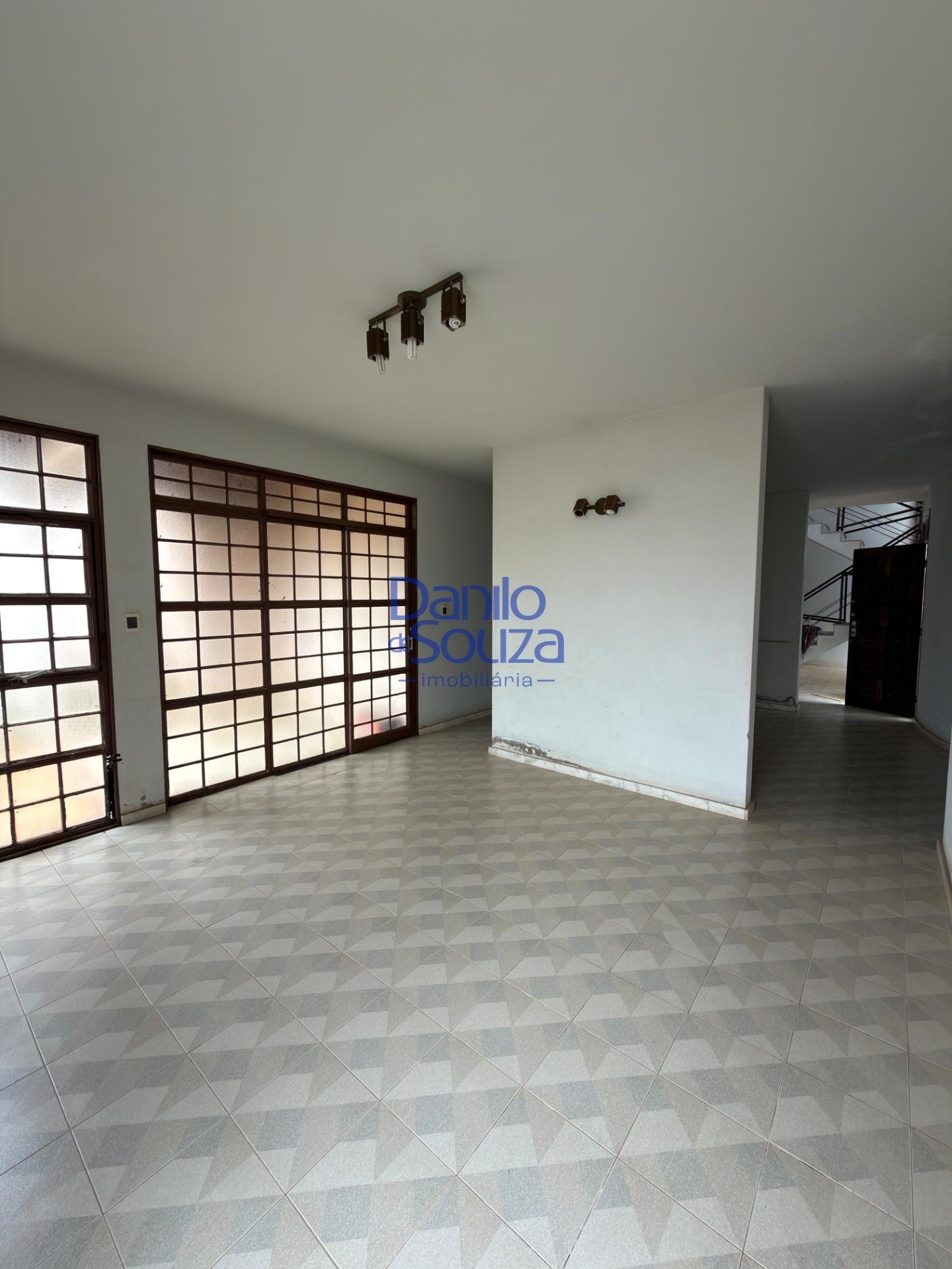 Casa à venda com 4 quartos, 3 suítes, 2 vagas e 344m² no São Cristóvão, Araxá (MG) — foto 5 de 29