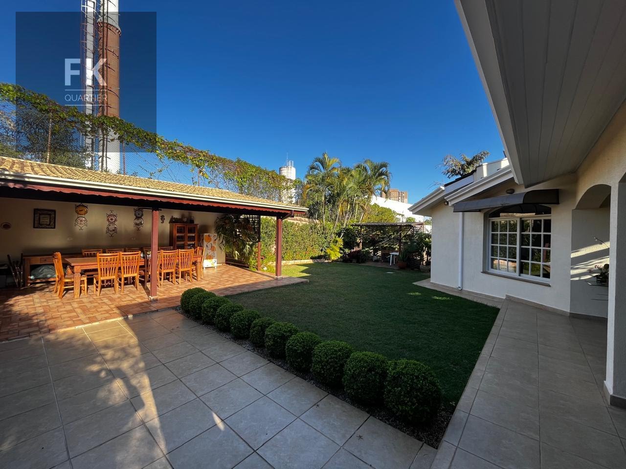 Casa à venda com 3 quartos, 3 suítes, 4 vagas e 270m² no Alphaville Residencial Dois, Barueri (SP) — foto 5 de 13