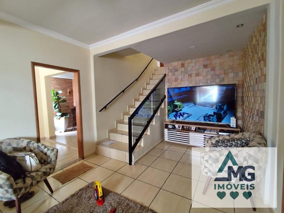 Casa, 3 quartos, 200 m² - Foto 16