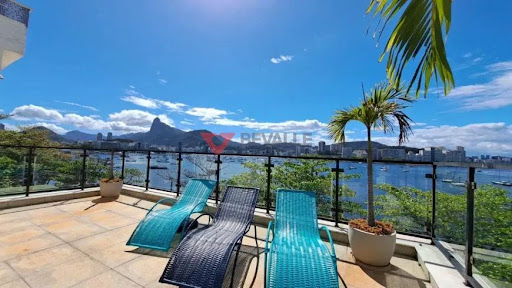 Casa à venda na Urca: 458m², 4 quartos, 2 vagas e lazer