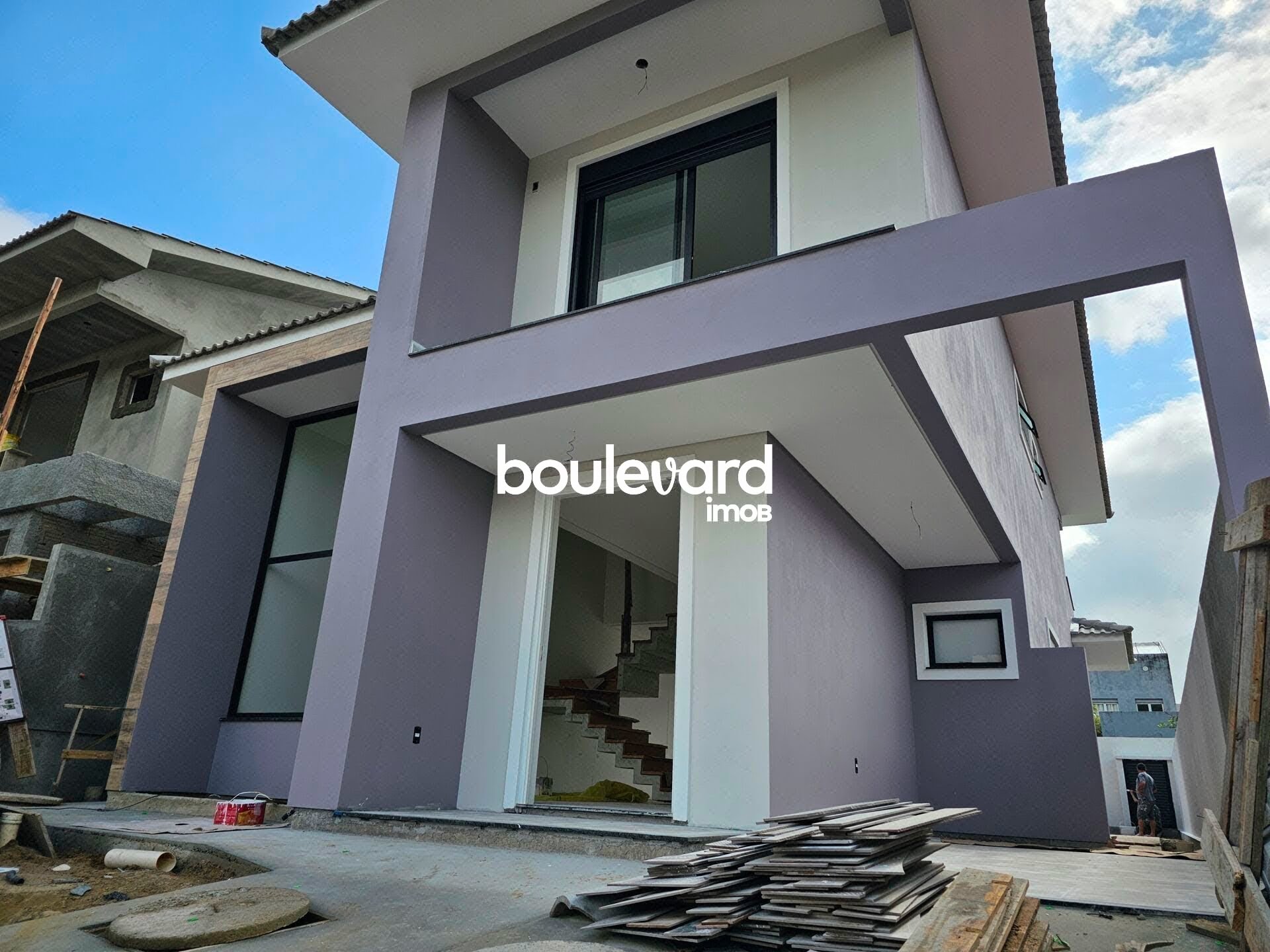 Casa à venda com 3 quartos, 3 banheiros, 2 vagas e 179m² no Lagoa da Conceição, Florianópolis — foto principal