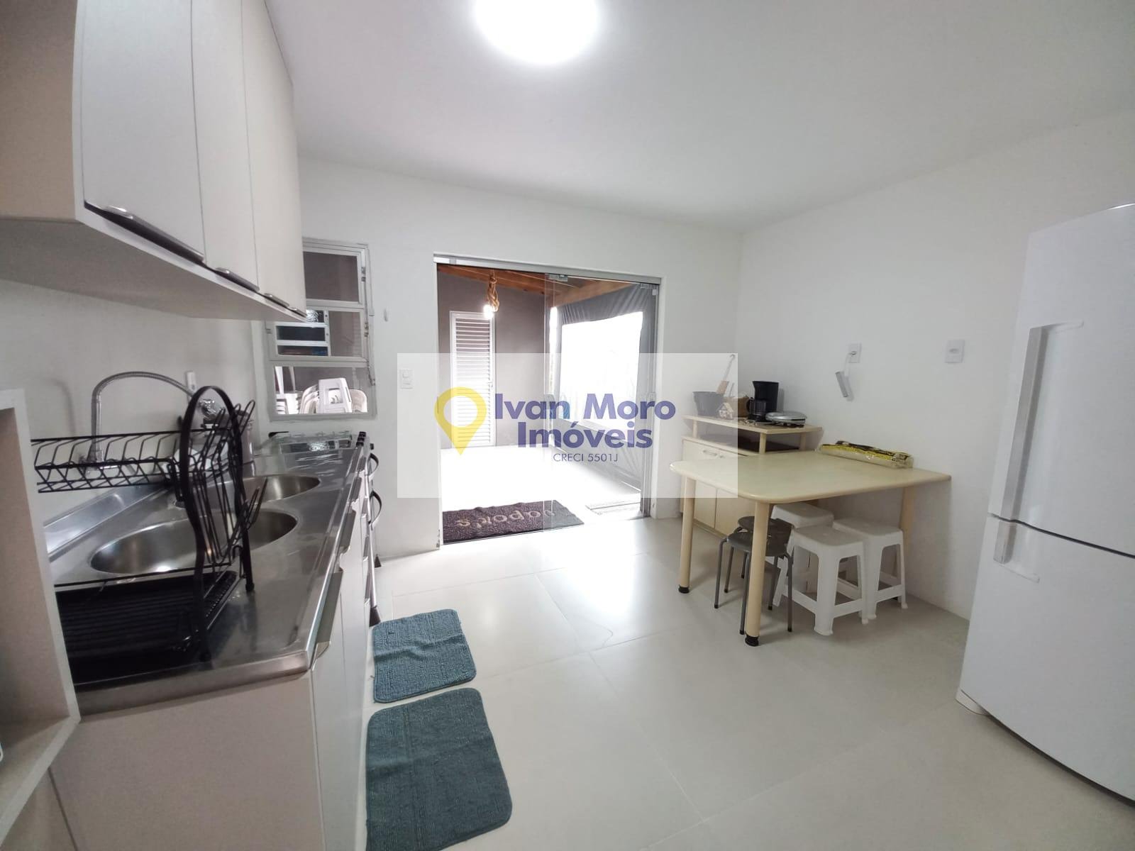 Casa para alugar com 4 quartos, 1 suíte, 3 vagas e 200m² no Daniela, Florianópolis (SC) — foto 13 de 30