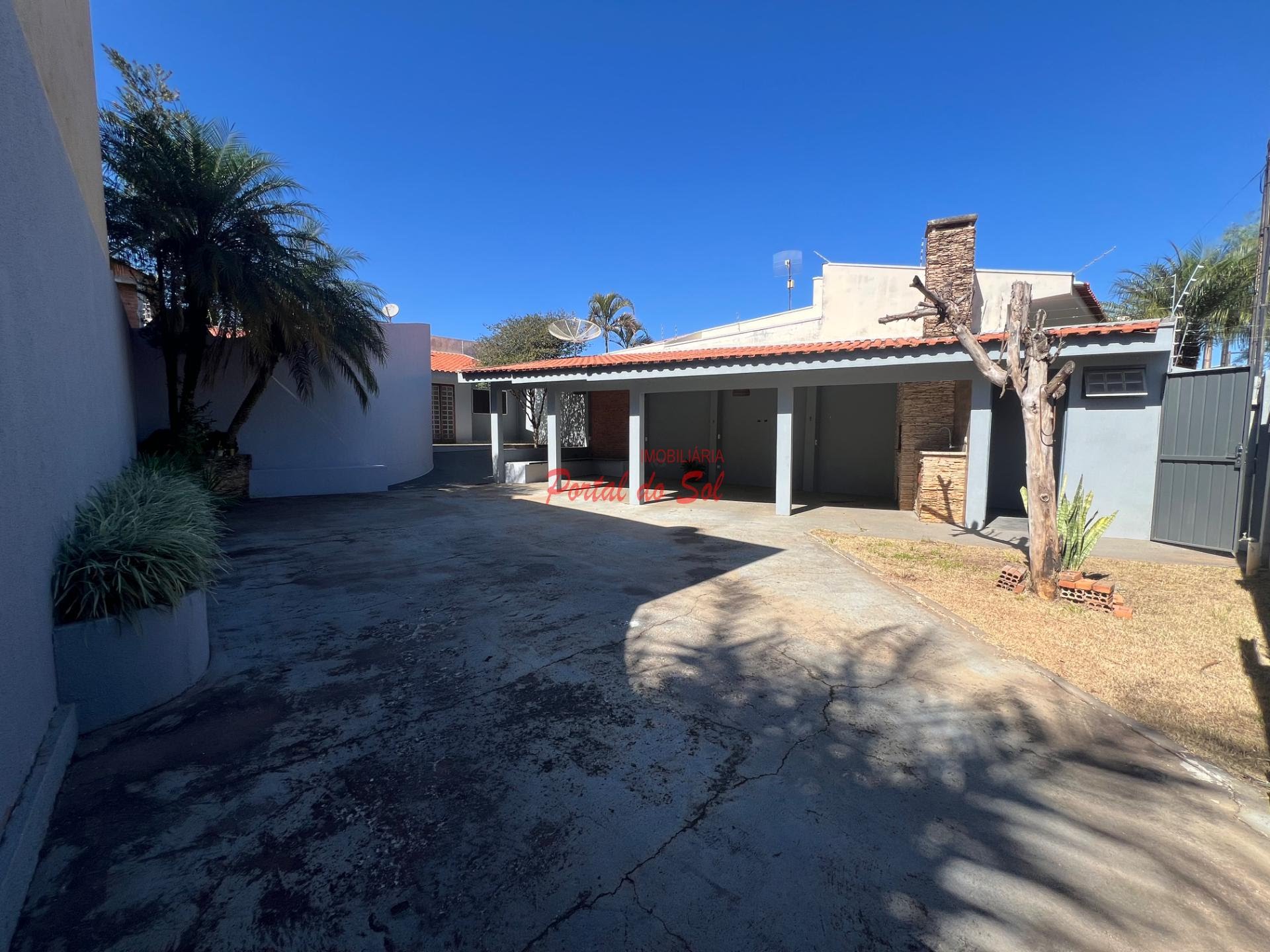 Casa à venda com 2 quartos, 2 banheiros, 3 vagas e 275m² no Jardim Moralina, Santo Antônio da Platina (PR) — foto 2 de 17