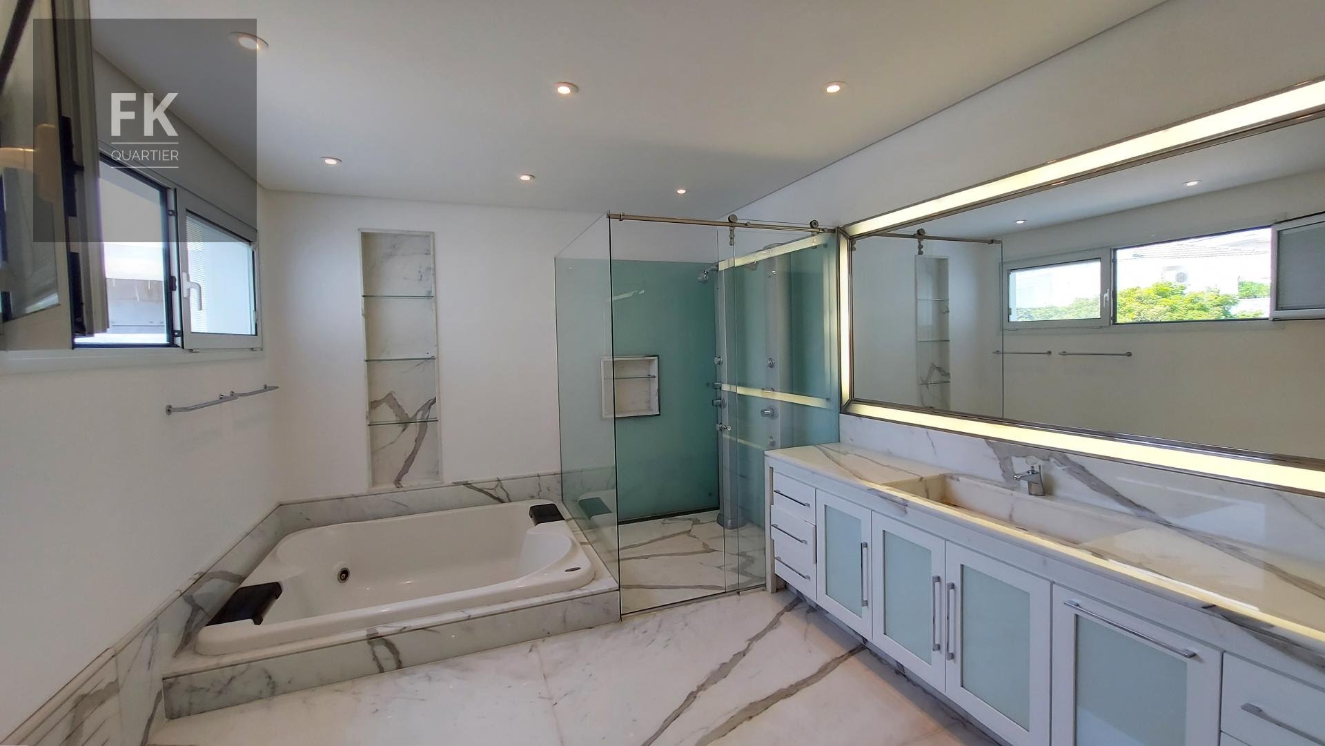 Casa à venda com 5 quartos, 5 suítes, 15 vagas e 1582m² no Alphaville Residencial Zero, Barueri (SP) — foto 21 de 30