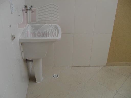 ÁREA DE SERVIÇO
