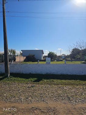 Terreno à Venda no Centro de Balneário Arroio do Silva 360m²