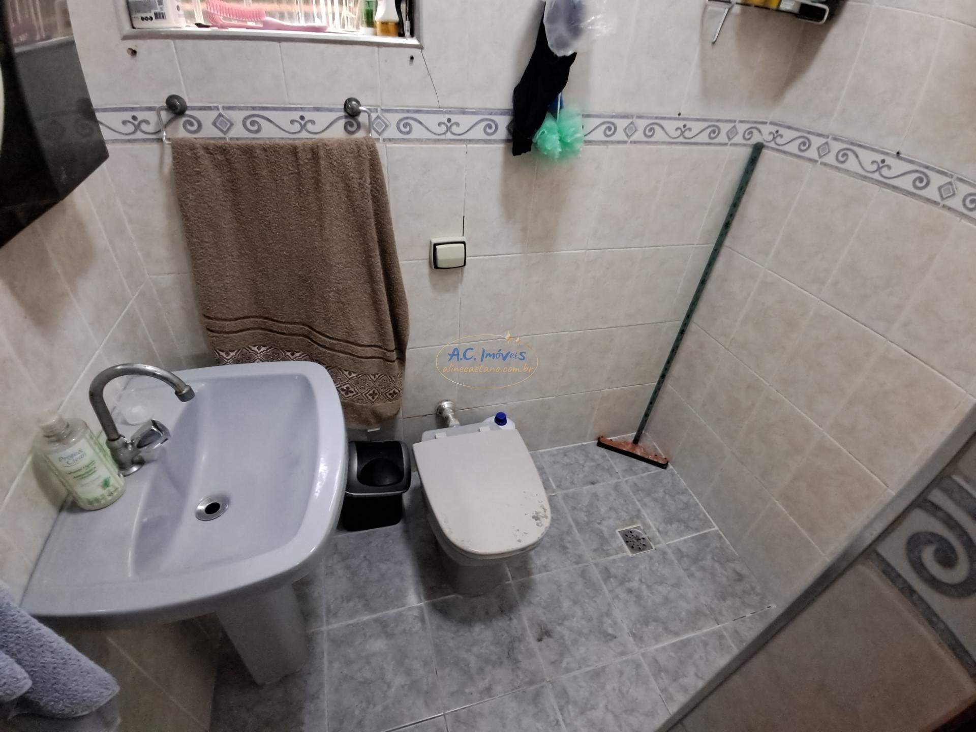 Casa à venda com 3 quartos, 1 suíte, 2 vagas e 180m² no Aviação, Praia Grande (SP) — foto 12 de 23
