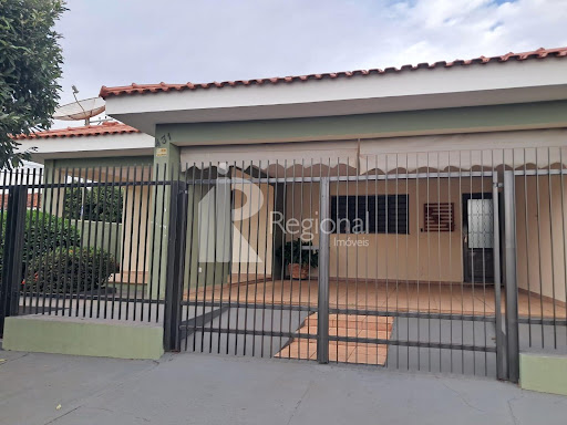 Casa em Cidade Jardim  -  Jaboticabal