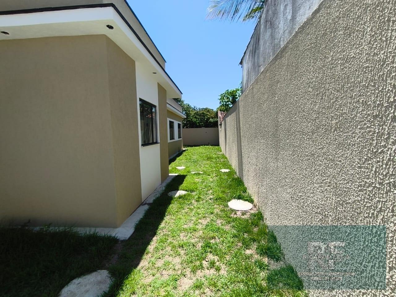 Casa à venda com 3 quartos, 1 suíte, 2 vagas e 200m² no Enseada das Gaivotas, Rio das Ostras (RJ) — foto 12 de 21