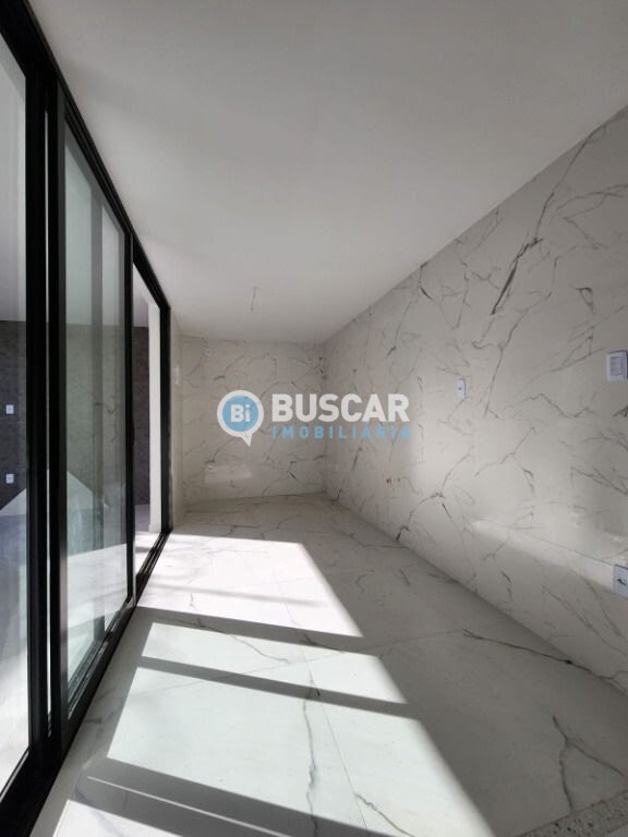 Casa à venda com 4 quartos, 4 suítes, 2 vagas e 206m² no Nova Esperança, Feira de Santana (BA) — foto 4 de 14
