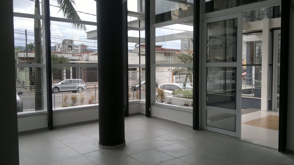 entrada do conjuto comercial