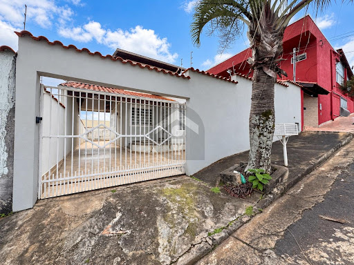 Casa à Venda e Locação no Residencial São Lucas, Alfenas