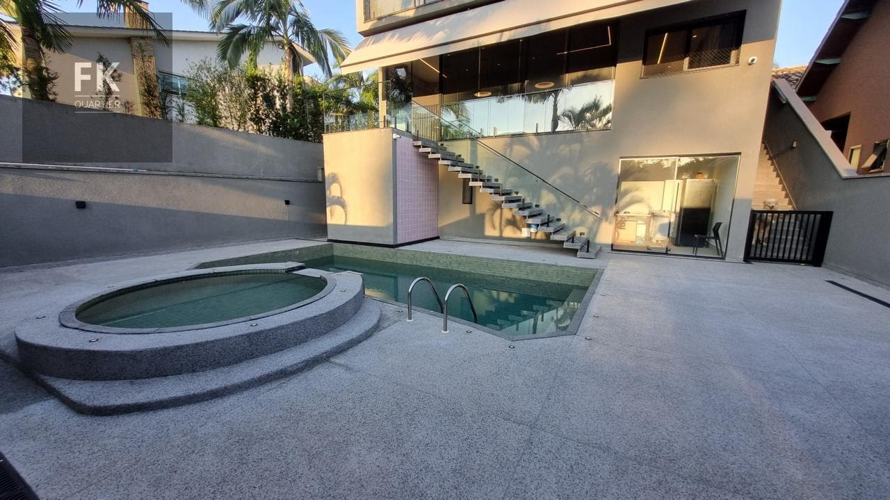 Casa à venda com 4 quartos, 4 suítes, 4 vagas e 360m² no Alphaville, Santana de Parnaíba (SP) — foto 4 de 30