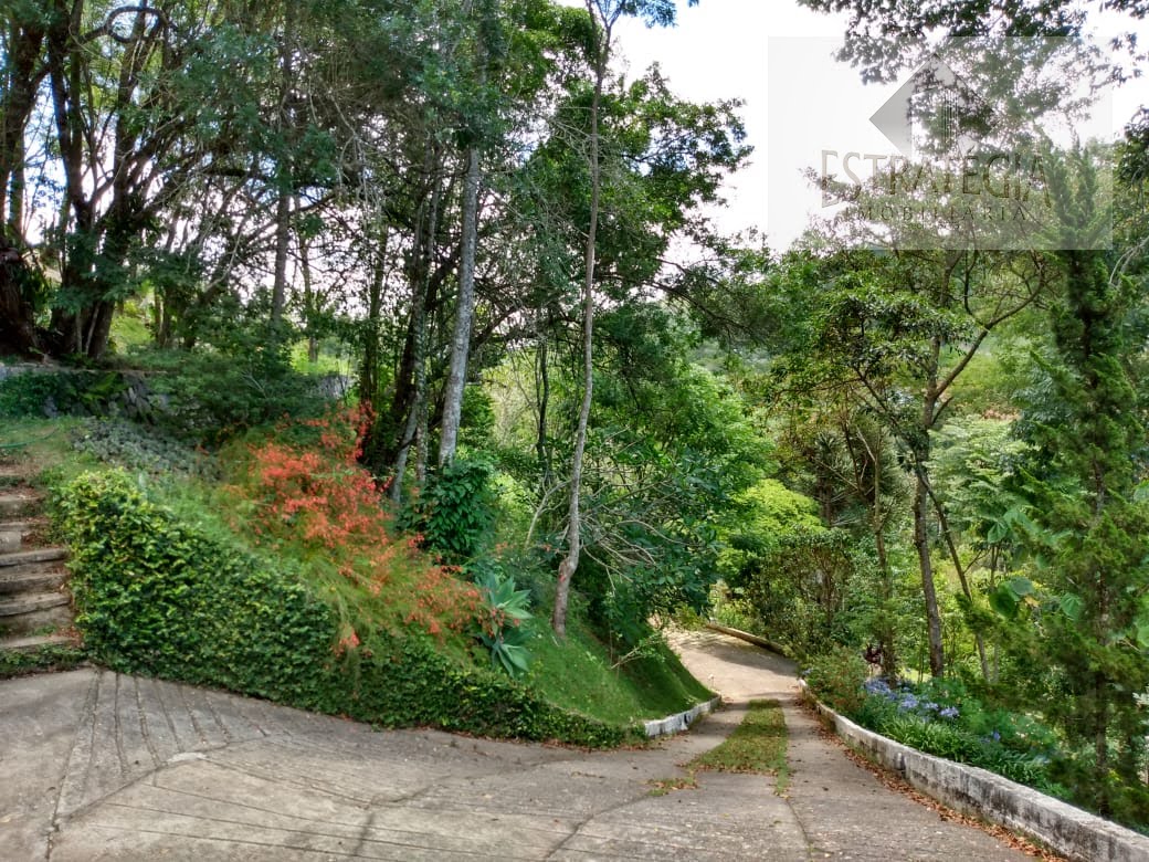 Casa à venda com 3 suítes, 4 vagas e 134m² no Samambaia, Petrópolis (RJ) — foto 15 de 21