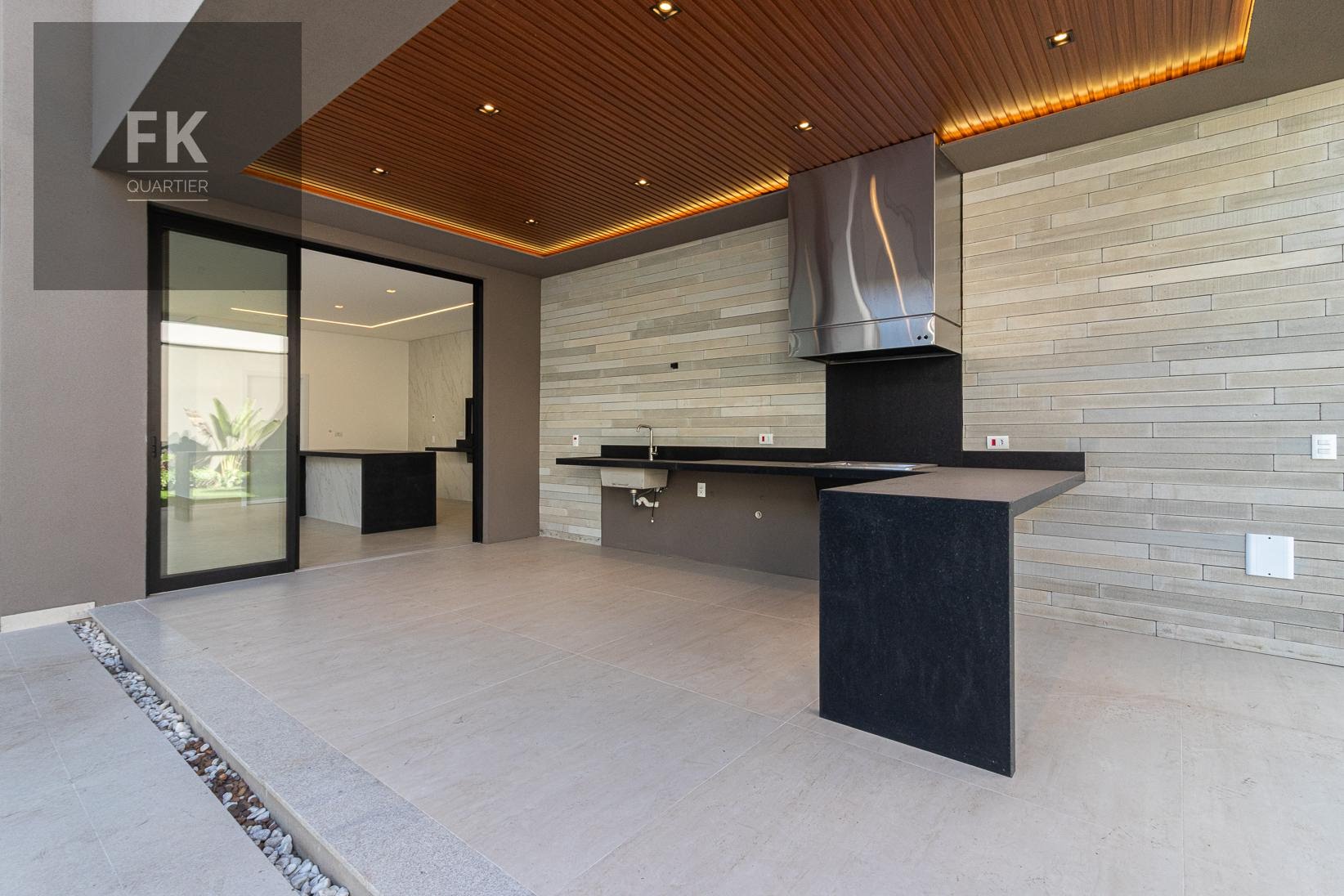 Casa à venda com 4 quartos, 4 suítes e 334m² no Alphaville, Santana de Parnaíba (SP) — foto 13 de 30
