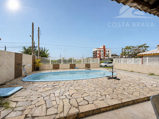 Casa com Piscina Privativa na Riviera, Conforto e Lazer.