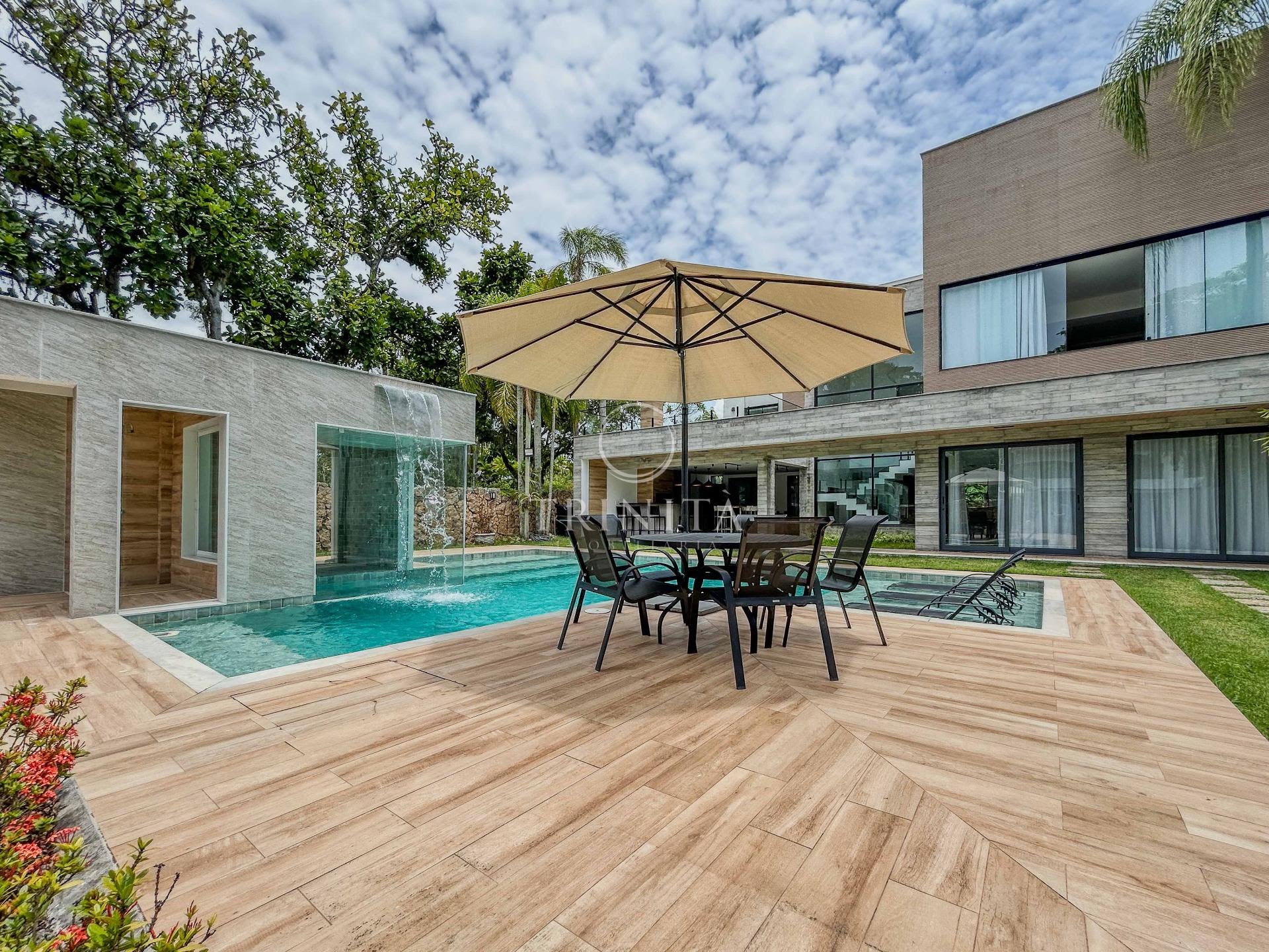 Novo Leblon - Piscina  - Trinità Imobiliária