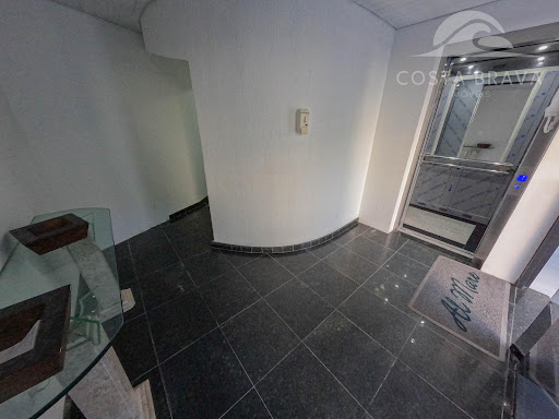 Amplo Apartamento 4 Dorms: Praia Mansa e Praia Brava