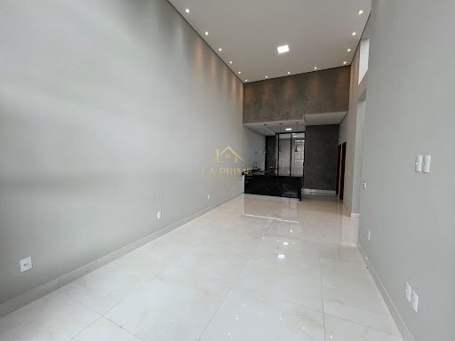 Casa em Condomínio Horto Florestal Villagio 130m², 03 dormitórios, 01 suíte , piscina aquecida, Garagem