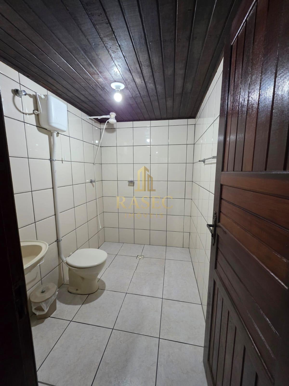 Casa à venda com 3 quartos, 1 suíte, 2 vagas e 250m² no Nações, Balneário Camboriú (SC) — foto 13 de 15