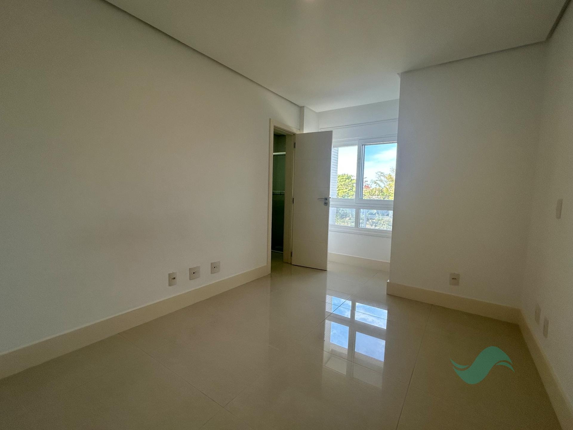 Apartamento à venda com 3 suítes, 2 vagas e 125m² no Jurerê, Florianópolis (SC) — foto 13 de 19