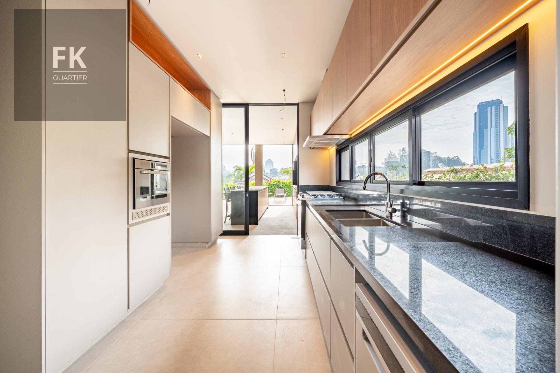 Casa à venda com 4 quartos, 4 suítes, 3 vagas e 535m² no Alphaville Residencial Dois, Barueri (SP) — foto 12 de 30