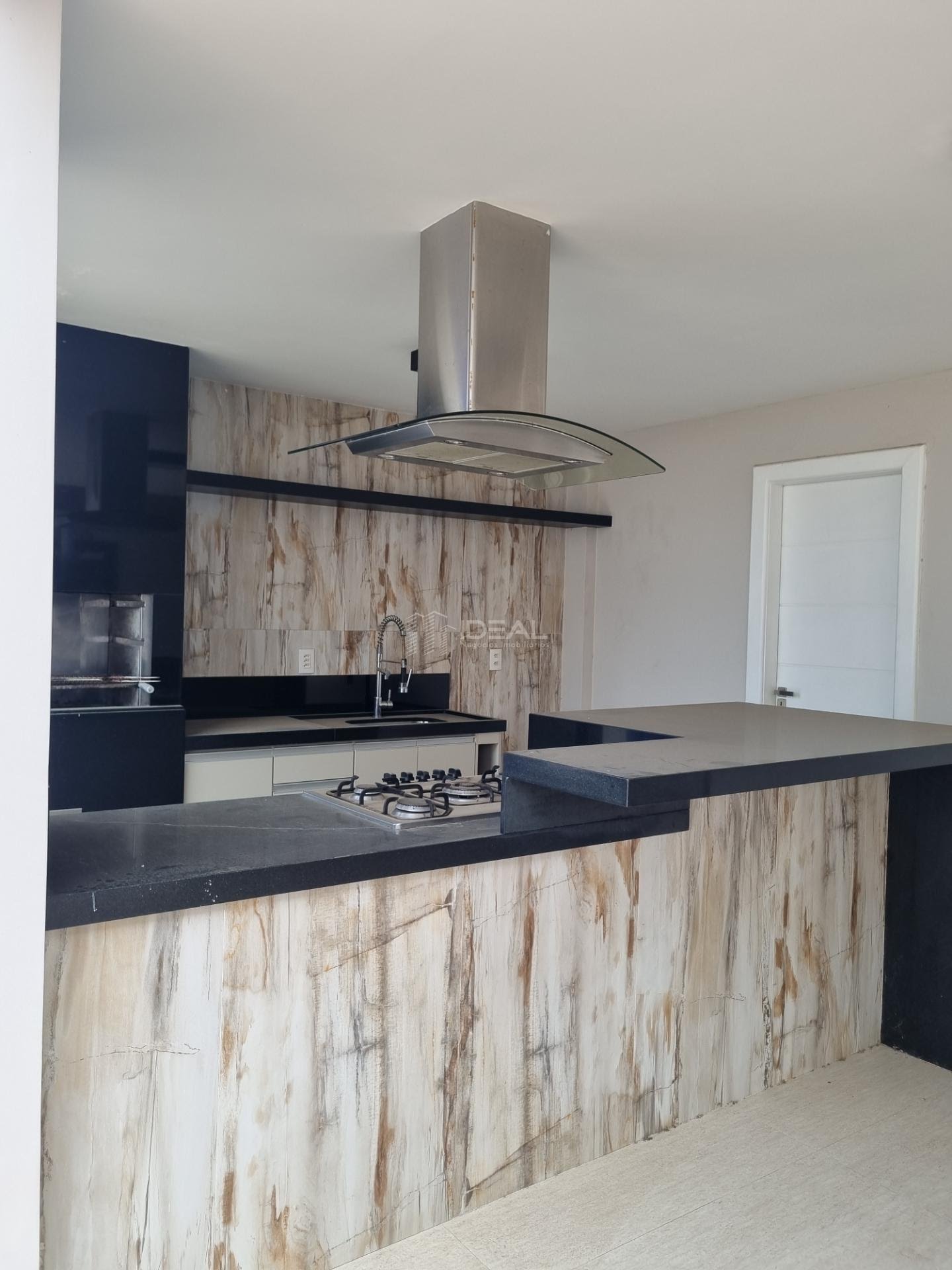 Casa à venda com 4 quartos, 4 suítes, 3 vagas e 463m² no Parque dos Rodoviários, Campos dos Goytacazes (RJ) — foto 25 de 26