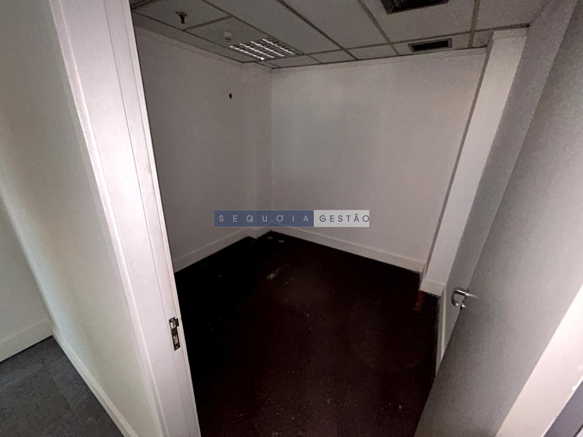 Comercial para alugar com 3 banheiros e 212m² no Centro, Rio de Janeiro (RJ) — foto 9 de 17