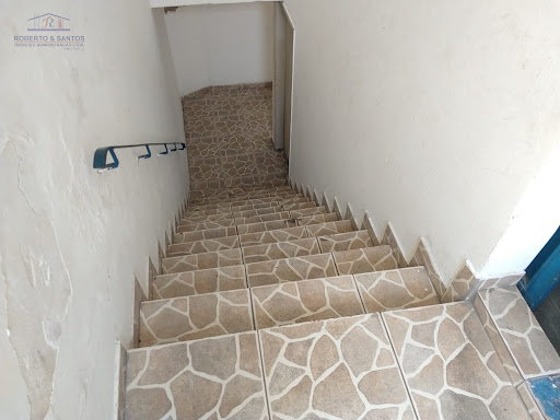Escadas de acesso