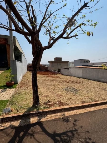 Terreno à venda com 250m² de terreno no Bonfim Paulista, Ribeirão Preto — foto principal